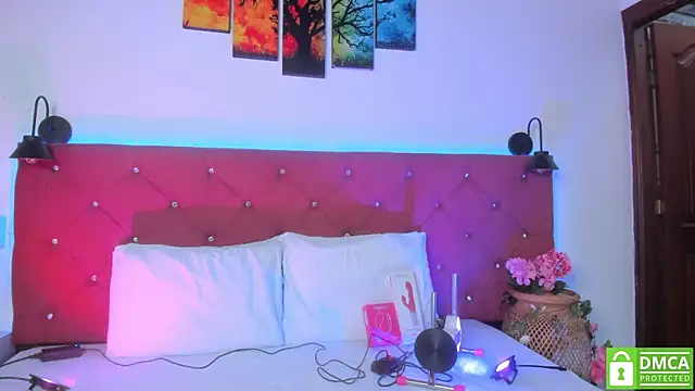 Ruth harvey  online show from 12-17-25, 01:39