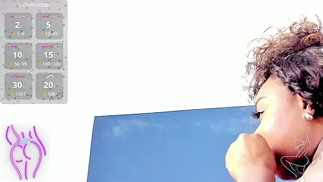 Snapshot of CamilaBenitez chatting on 02-05-25, 10:44 CamilaBenitez online show from 02-05-25, 10:44