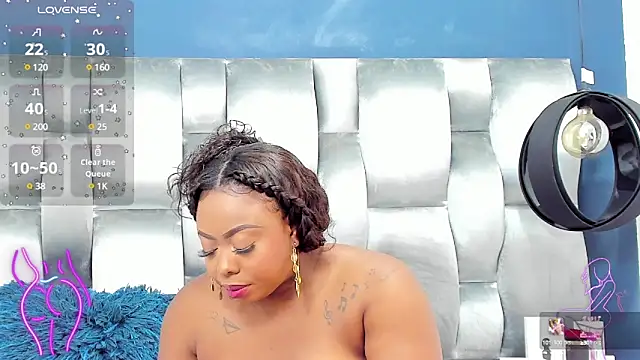 Snapshot of CamilaBenitez chatting on 02-12-25, 09:43 CamilaBenitez online show from 02-12-25, 09:43