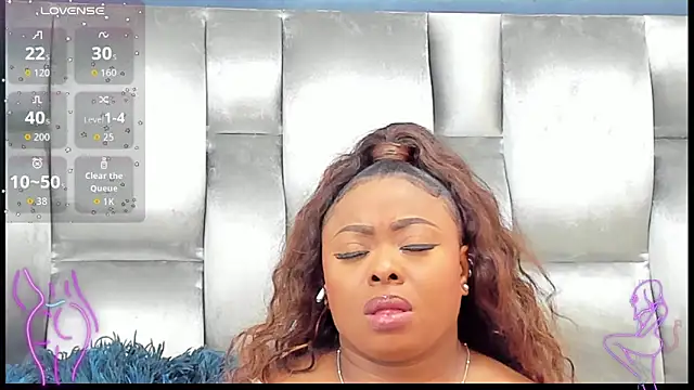 Snapshot of CamilaBenitez chatting on 09-14-25, 01:05 CamilaBenitez online show from 09-14-25, 01:05