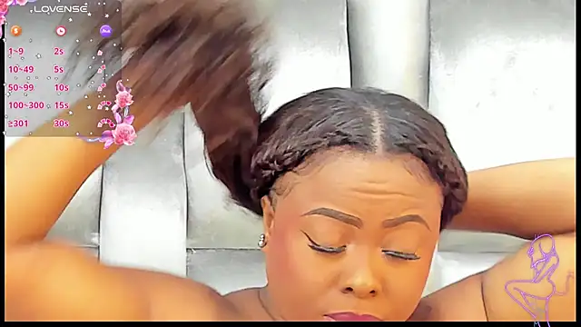 Snapshot of CamilaBenitez chatting on 10-13-25, 11:16 CamilaBenitez online show from 10-13-25, 11:16