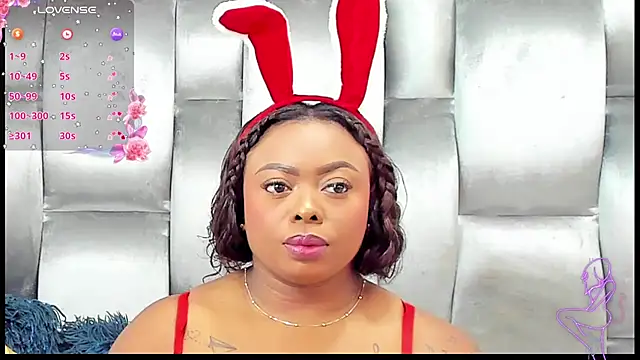 Snapshot of CamilaBenitez chatting on 12-21-25, 01:57 CamilaBenitez online show from 12-21-25, 01:57