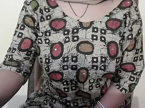 Snapshot of AMBIKA-MISHRA99 chatting on 11-01-25, 01:18 AMBIKA-MISHRA99 online show from 11-01-25, 01:18