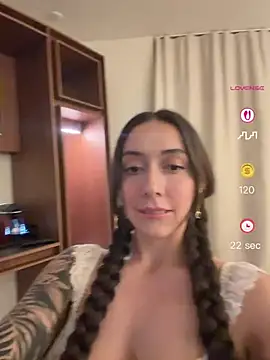 emiliasommer online show from 05-28-26, 10:51