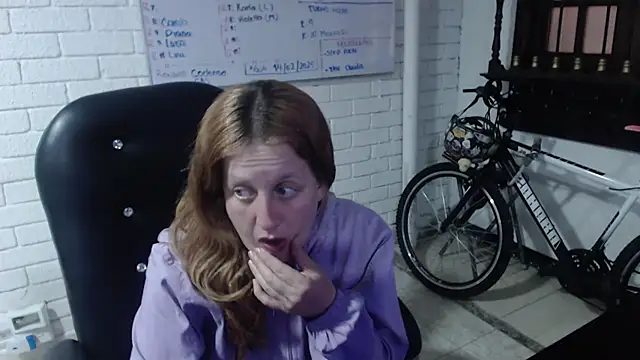 ViioletaMora online show from 02-21-25, 10:39