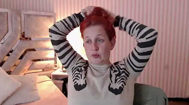 ViioletaMora online show from 03-07-25, 01:31