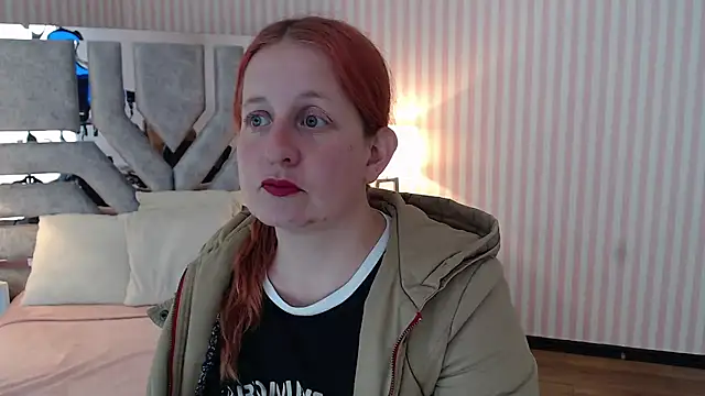 ViioletaMora online show from 03-17-25, 08:19