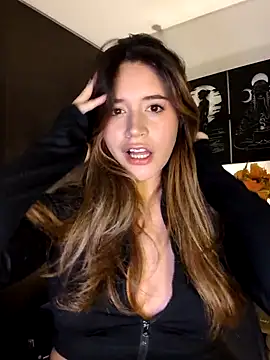 maliciaworld online show from 10-21-25, 01:39