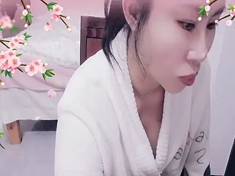 xiaoxuer online show from 03-13-25, 04:38
