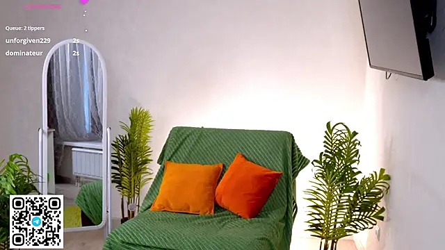 oliviabr0wn0 online show from 03-11-26, 02:17