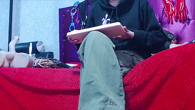 AyshaScott online show from 02-18-26, 12:56