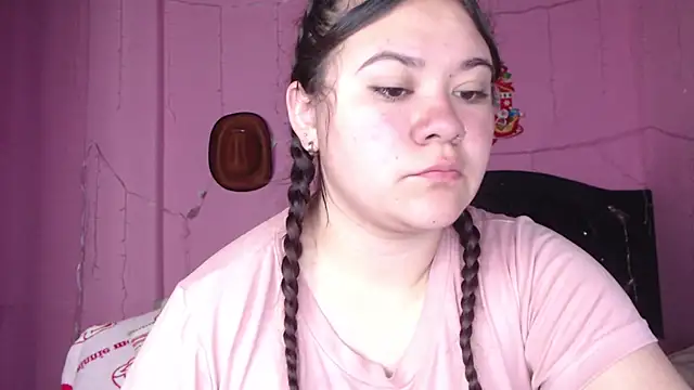 NikkiRous  online show from 03-04-25, 12:33