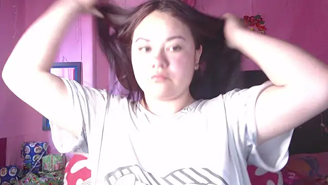 NikkiRous  online show from 12-18-25, 01:39