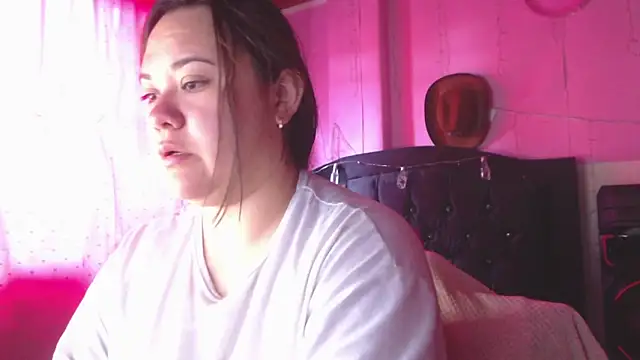 NikkiRous  online show from 05-25-26, 01:17