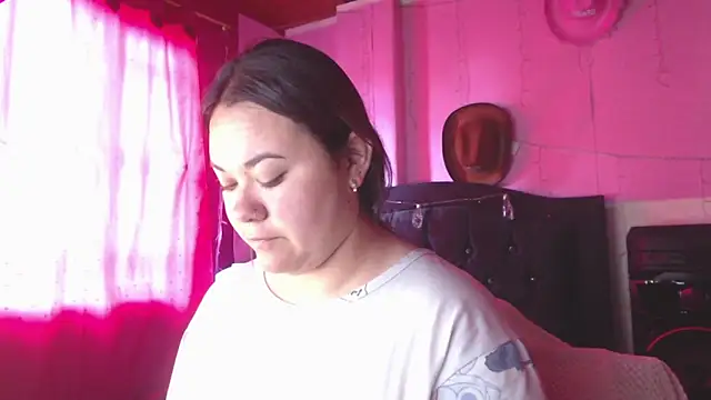 NikkiRous  online show from 05-27-26, 02:03