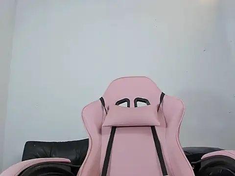 Milk anastasia online show from 11-28-25, 08:55