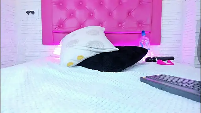 mia 099 online show from 01-30-25, 10:19