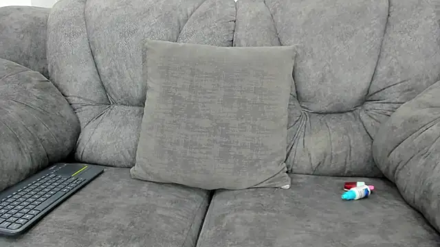 Snapshot of _LauraTaylor_ chatting on 01-13-25, 07:53 LauraTaylor online show from 01-13-25, 07:53