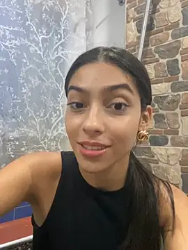 Snapshot of Ema_azel chatting on 03-19-25, 03:30 Ema azel online show from 03-19-25, 03:30