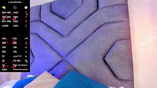 AilishBenson online show from 10-27-25, 07:51