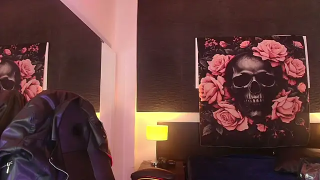 EvaaFoxxy1 online show from 04-13-26, 12:21