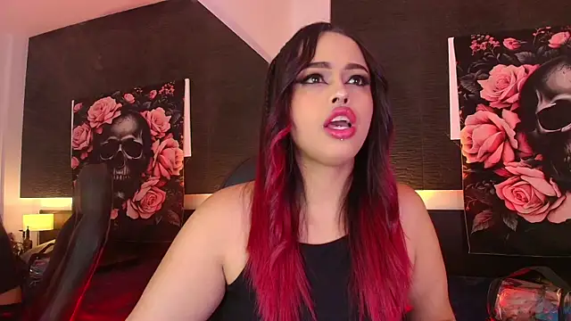 EvaaFoxxy1 online show from 04-15-26, 12:01