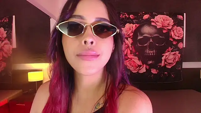 EvaaFoxxy1 online show from 04-15-26, 07:58