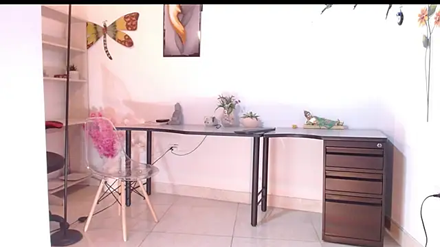 misspandora  online show from 10-21-25, 12:39