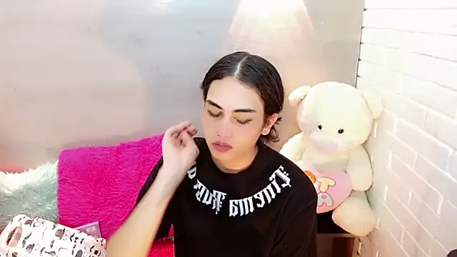 Snapshot of Daniela_Pink_ chatting on 11-10-25, 07:35 Daniela Pink online show from 11-10-25, 07:35