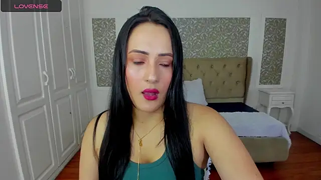 Snapshot of KimWessel_ chatting on 04-28-26, 06:24 KimWessel online show from 04-28-26, 06:24