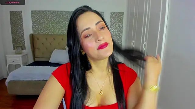 Snapshot of KimWessel_ chatting on 05-04-26, 07:10 KimWessel online show from 05-04-26, 07:10