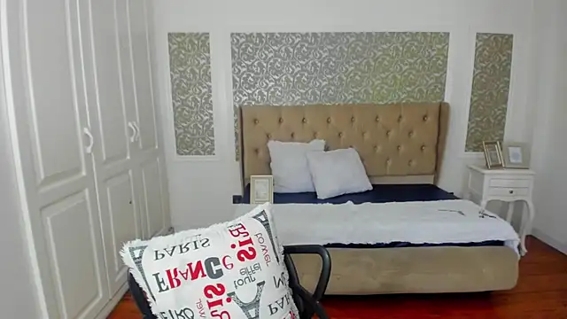 Snapshot of KimWessel_ chatting on 05-21-26, 07:21 KimWessel online show from 05-21-26, 07:21