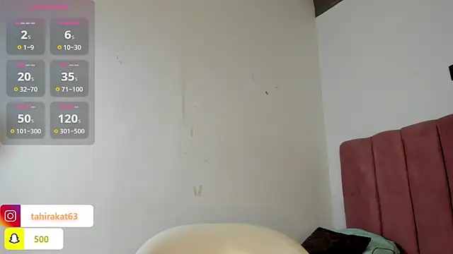 Snapshot of Tahira_21_ chatting on 05-20-26, 09:10 Tahira 21 online show from 05-20-26, 09:10