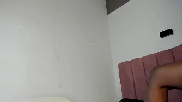 Snapshot of Tahira_21_ chatting on 05-26-26, 07:43 Tahira 21 online show from 05-26-26, 07:43