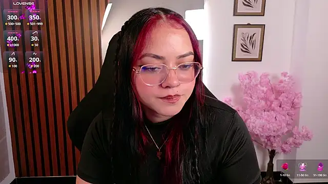 Snapshot of Melany_07 chatting on 02-03-26, 02:53 Melany 07 online show from 02-03-26, 02:53