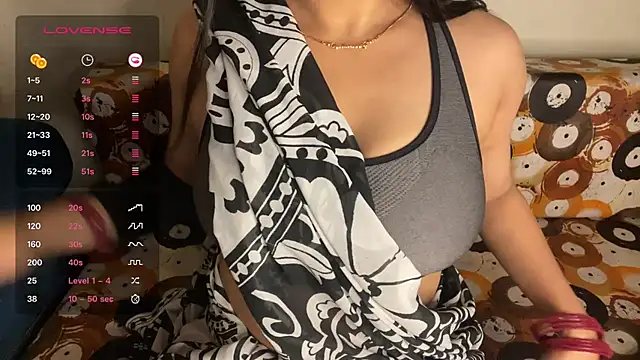 shuhana  online show from 10-21-25, 01:17