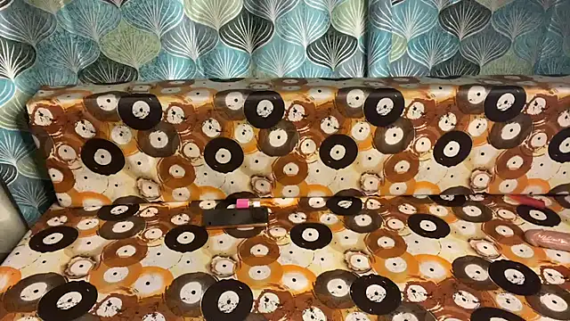 shuhana  online show from 04-22-26, 04:37