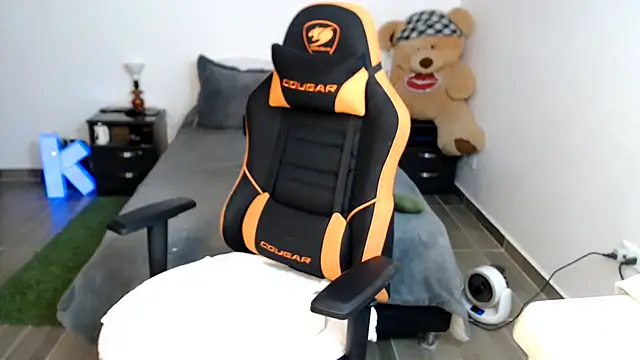 KRISTAL  JACKSON online show from 10-25-25, 11:40