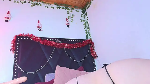 Zoe Curvy online show from 12-17-25, 01:28