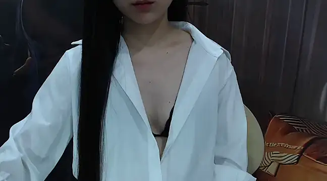 Snapshot of KaleAnisa chatting on 02-14-25, 10:38 KaleAnisa online show from 02-14-25, 10:38