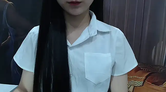 Snapshot of KaleAnisa chatting on 02-18-25, 04:37 KaleAnisa online show from 02-18-25, 04:37