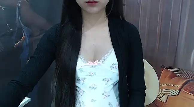 Snapshot of KaleAnisa chatting on 02-19-25, 03:06 KaleAnisa online show from 02-19-25, 03:06