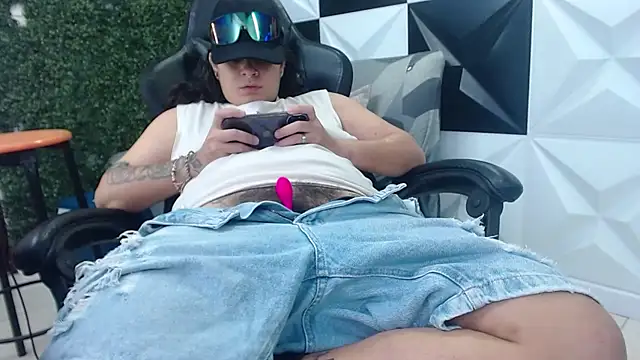 snowflake xxx online show from 03-18-25, 10:15