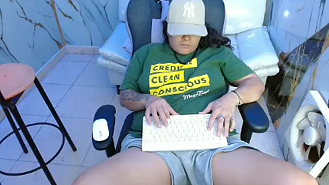 snowflake xxx online show from 03-19-26, 09:30