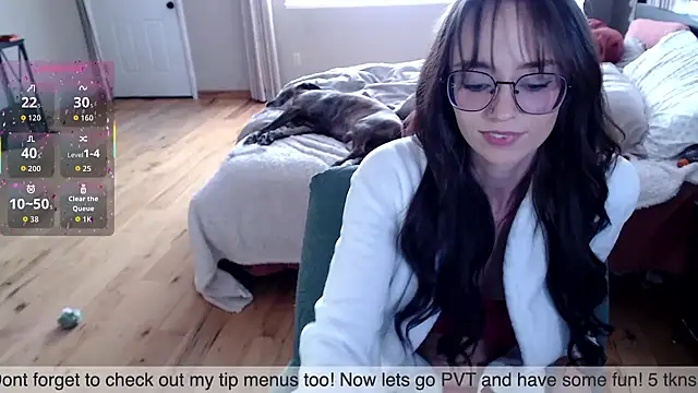 Snapshot of Plantbabeee chatting on 09-26-25, 04:55 Plantbabeee online show from 09-26-25, 04:55