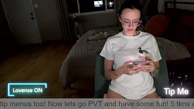 Snapshot of Plantbabeee chatting on 05-03-26, 04:51 Plantbabeee online show from 05-03-26, 04:51