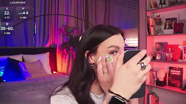 LunaNight online show from 02-02-25, 11:53