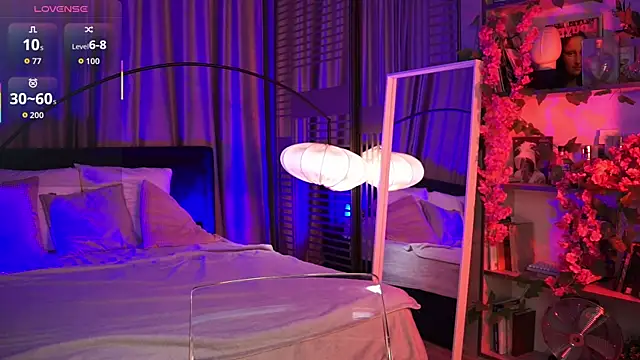 LunaNight online show from 10-14-25, 09:15