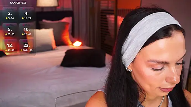 LunaNight online show from 04-19-26, 08:44