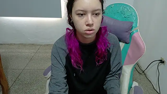 WandaDoll online show from 01-10-26, 12:18